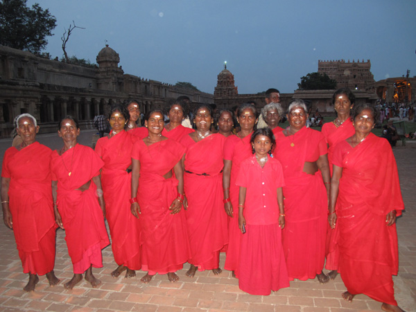 Yoginis on pilgrimage